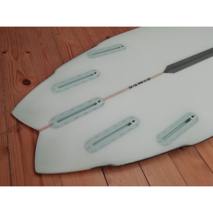 Planche de surf Korvenn Fish