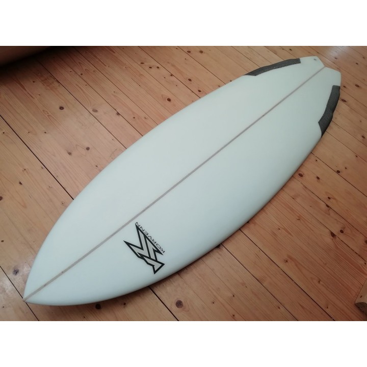 Planche de surf Korvenn Fish